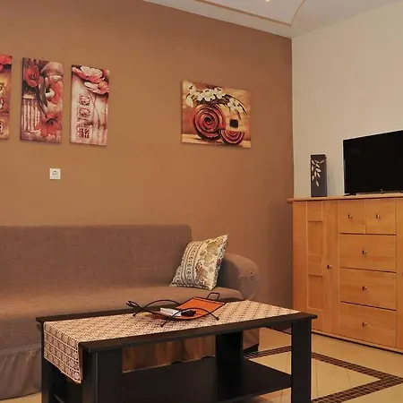 Apartamento Elpidas *